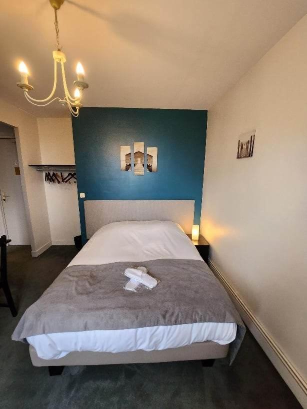 Logis Des Aulnettes Hotel